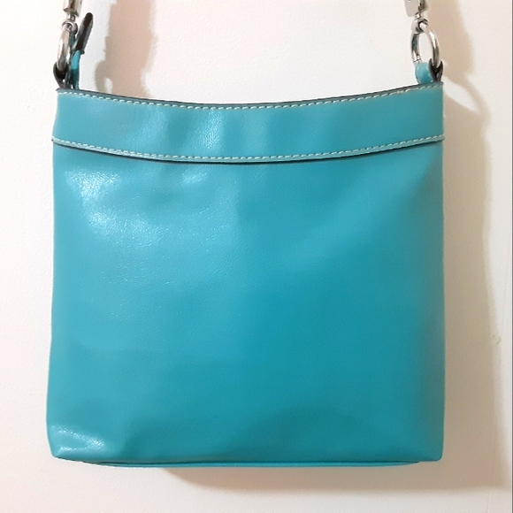 Liz Claiborne Crossbody Bag - Picture 3 of 7